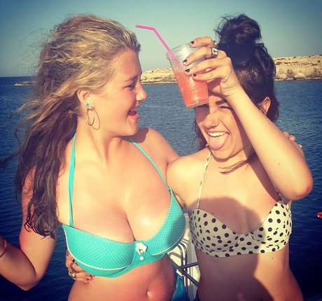 hairy lesbian onlyfans sexy img