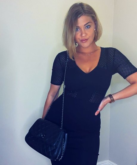 Claudia Valler model nudes pic