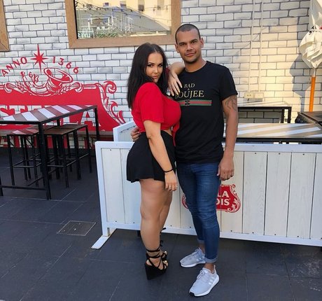 body onlyfans beautiful naked photo