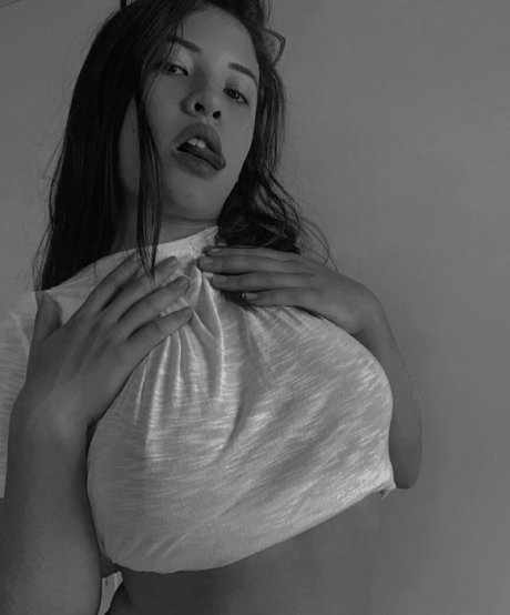 Aline Cavalheiro star naked archive