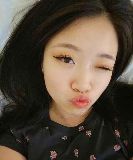 Bawnsai model exclusive galleries