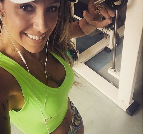 naked yoga onlyfans free picture