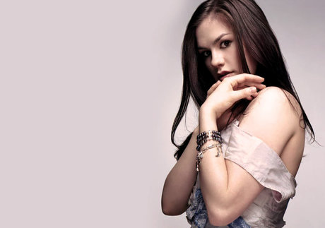 Anna Paquin hot actress photos