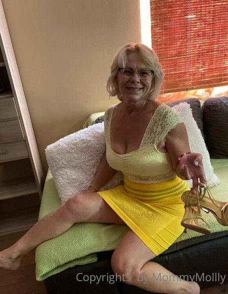 Mommymolly xxx pornstar image