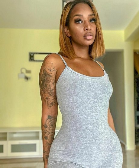 cathiimedialuna high quality model img