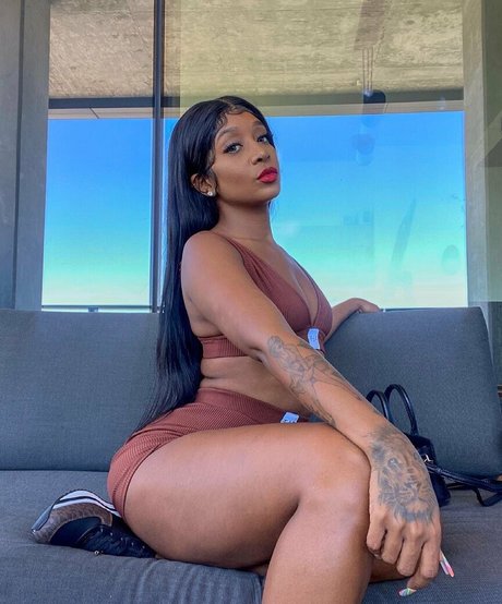 cathiimedialuna naked star pic