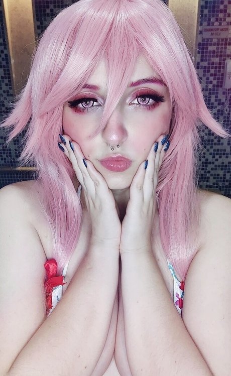 Mowa Zee hot model pictures