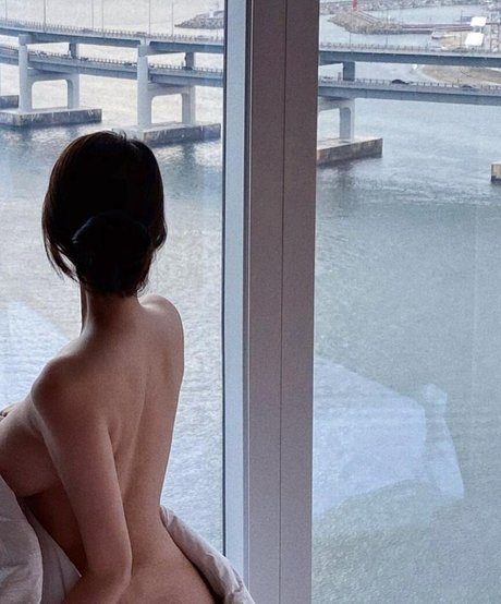 Si Young hot model gallery