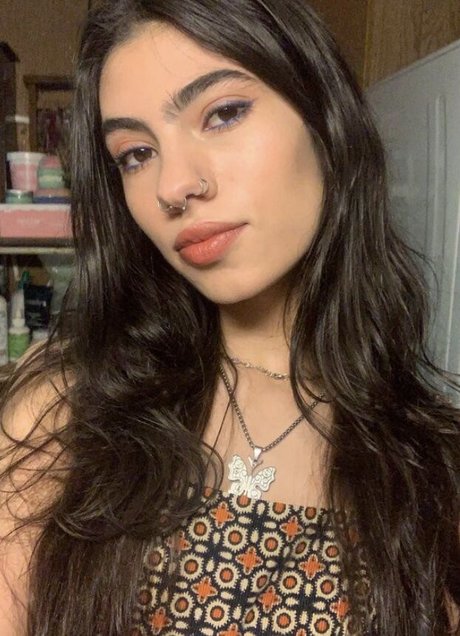 siinniister naked star photo