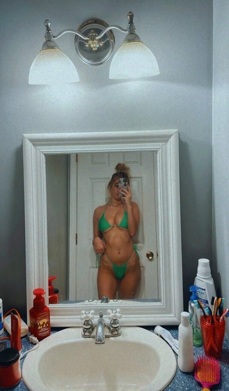 shemale cumshot onlyfans free nude gallery