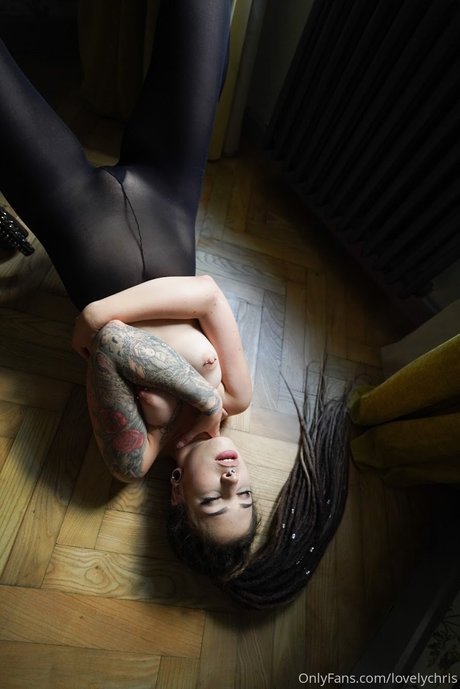 lovelychris pornstar pics