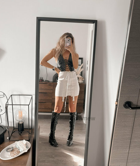 big dick shemale onlyfans porn gallery