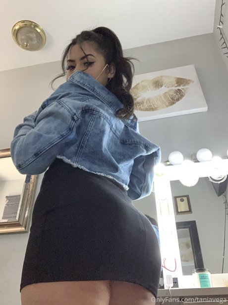 _TaniaVega star hd pictures