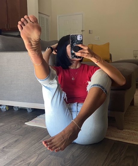 Laprettyfeet4 pretty actress images