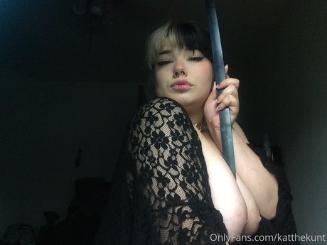 KatTheKunt naked model galleries
