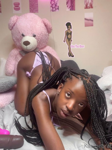 kaethebrat nudes model photo