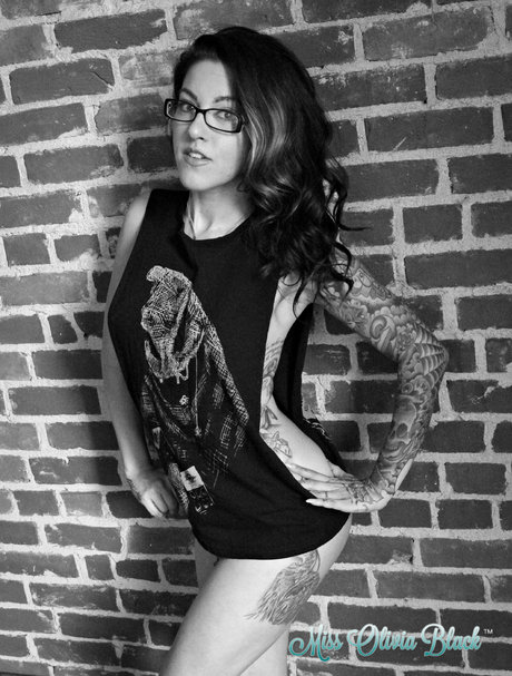 Olivia Black model top image