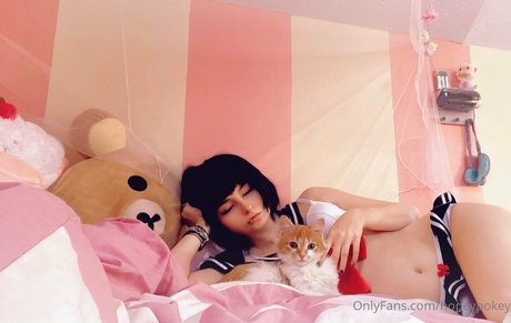 Beautyfromthorns star adult pic