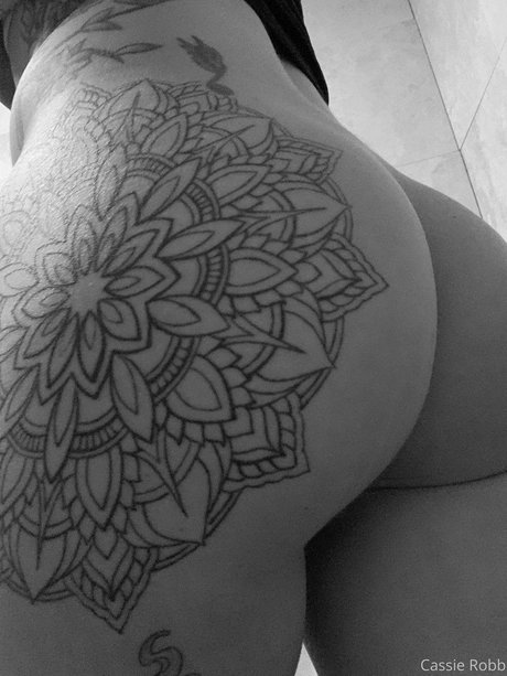 Cassie Robb BKFC top model pictures