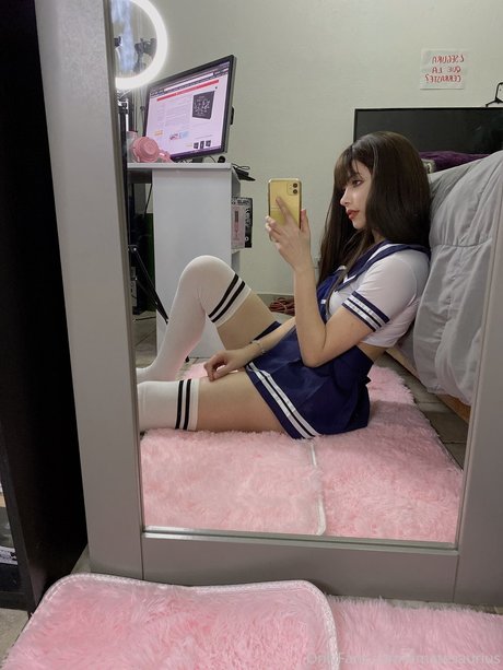 Amate Saurius Images