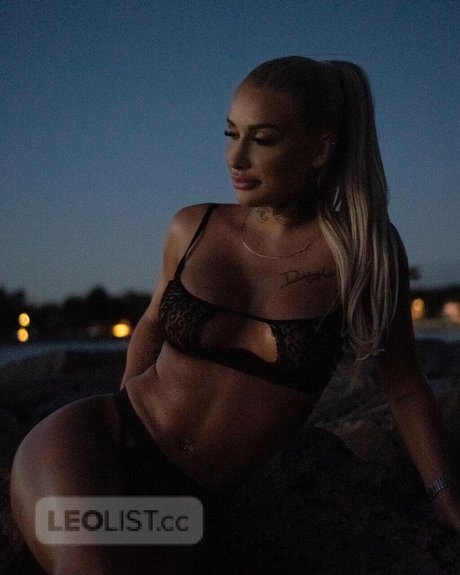 Elodie Baillargeon Roy art model gallery