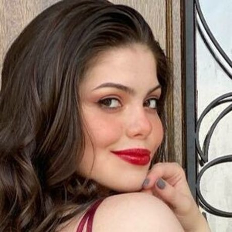 madelyn whitehead star nice pictures