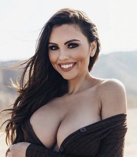 Krystle Lina exclusive model gallery