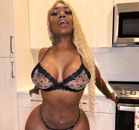 prettiipaaiid pornographic star photo