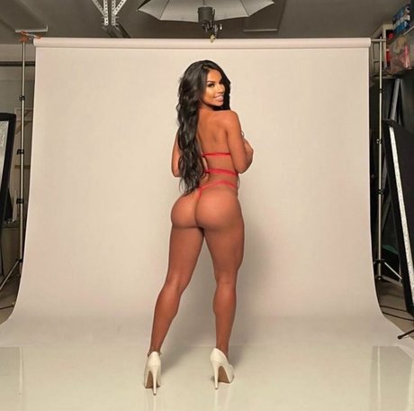 brunettebarbie ve beautiful star image