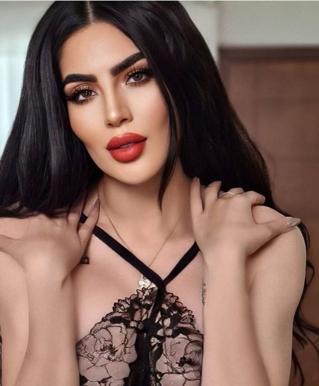 Mary Baltazar sexy star photos