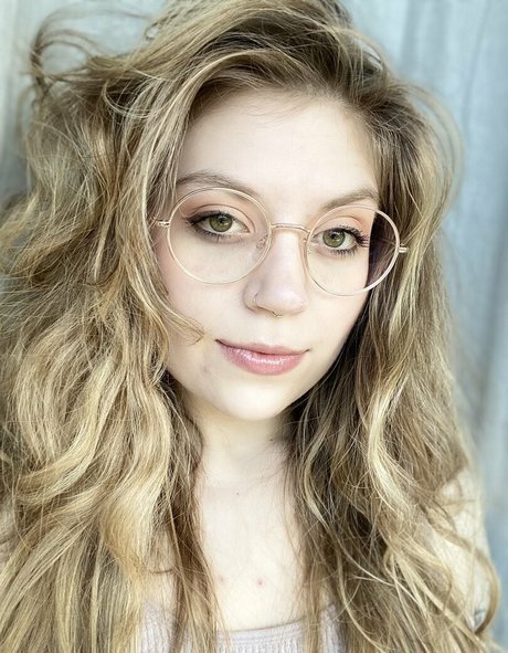 Mousie nudes star archive