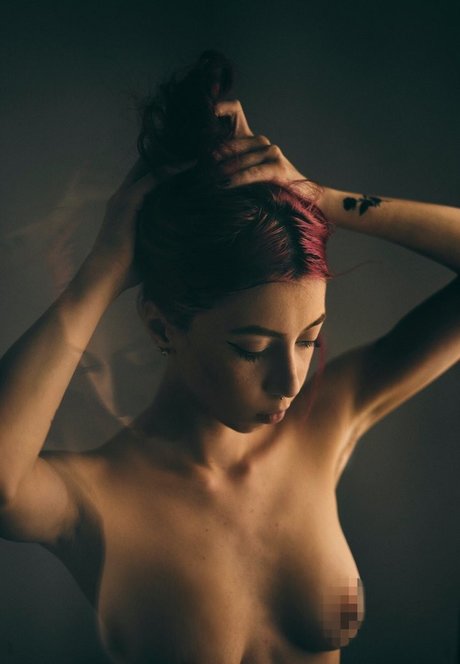 Trizpac model nudes pictures