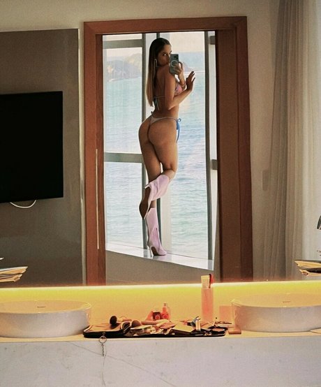 Anna Cangussu star nude gallery