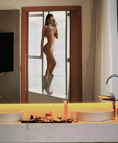 Anna Cangussu high quality pornstar photos