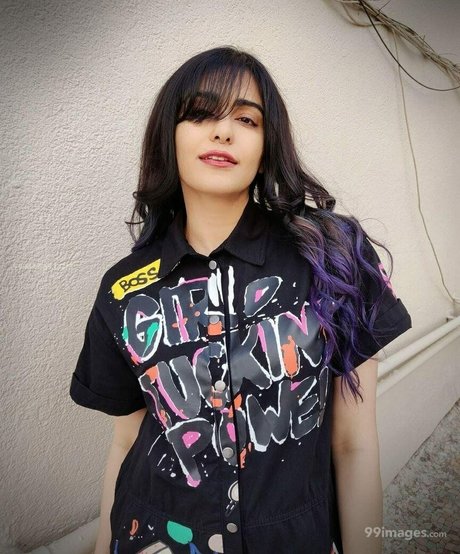 Adah Sharma sex model images