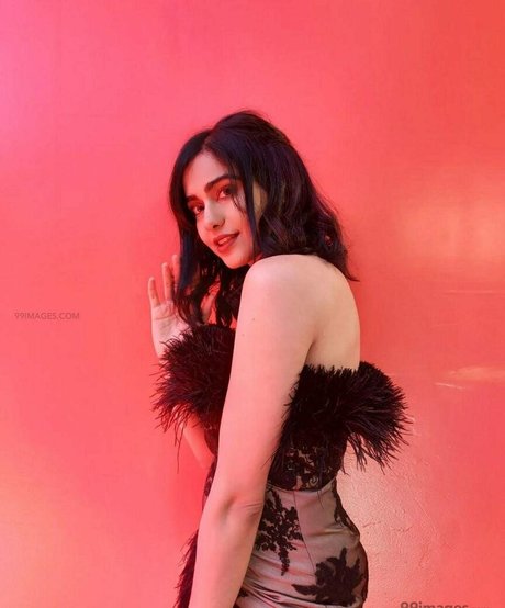 Adah Sharma beautiful actress img