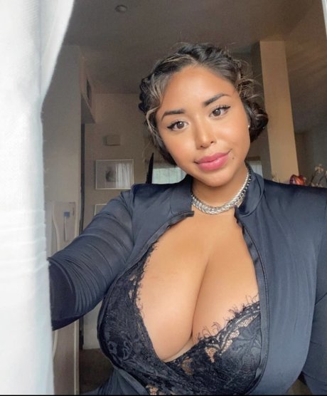 Saraiii Fon777 naked pornstar photos