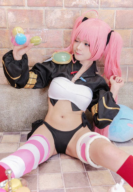 miholy free actress photo