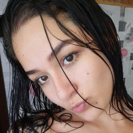 Bi Mejia model sexy pics