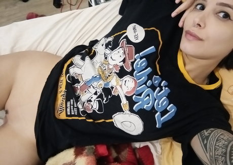 mirror onlyfans top pictures