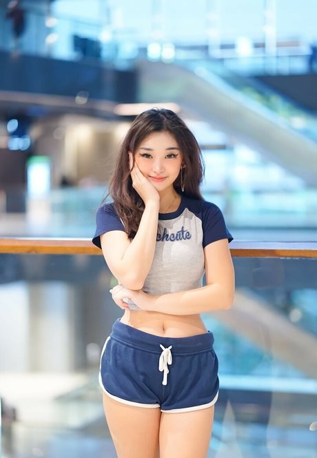 asian influencer onlyfans art naked photos