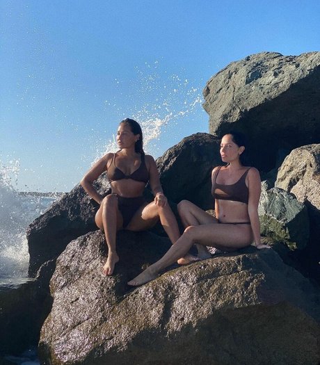 Adrienne Bailon top model image