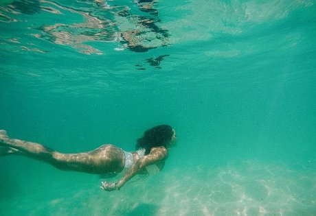 Adrienne Bailon model nudes pics