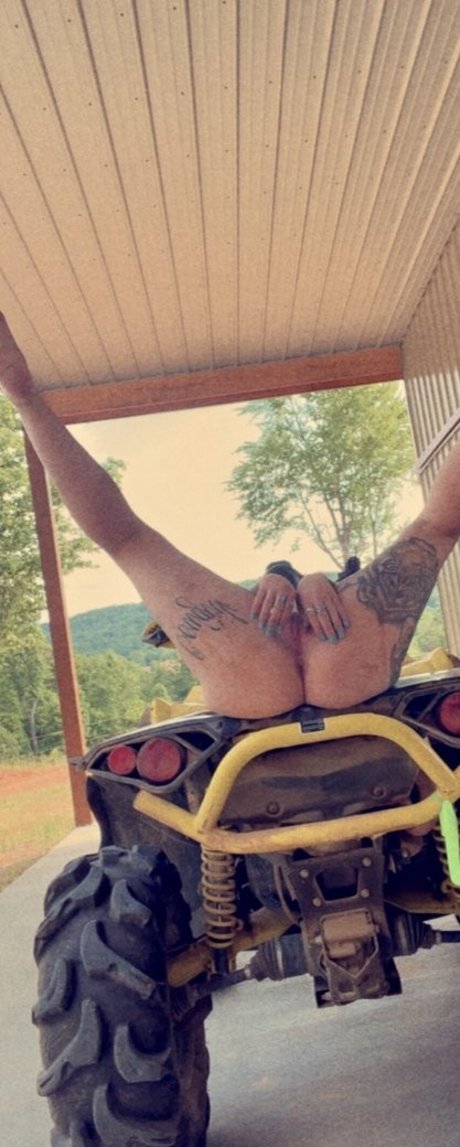 Tierneyalise71 erotic actress photo