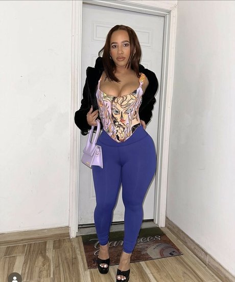 Carolinello pornstar high quality photos