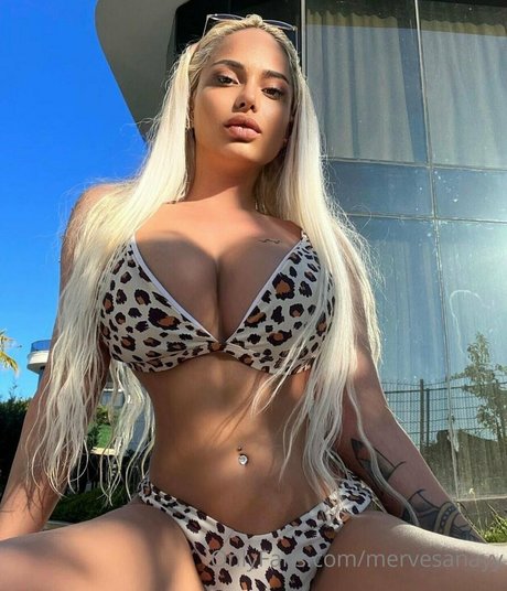 Merve Sanay model free pic