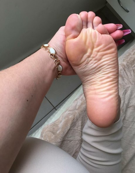 Lyz Feet top pornstar photos