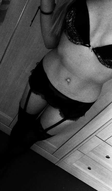 Katherine Bray perfect star pictures