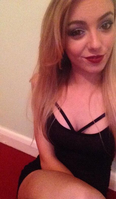 Katherine Bray erotic star photo