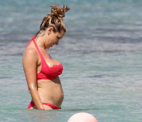 Claire Sweeny nudes actress photo